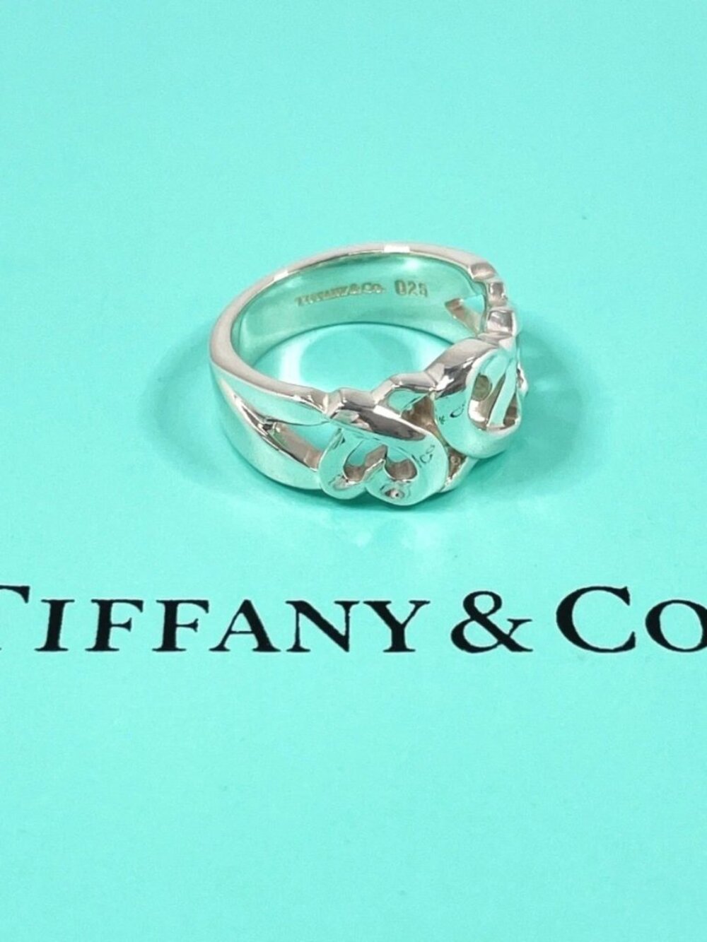 Tiffany & Co. Triple rubbing heart /Paloma Picasso 9.25 Silver Size 4 - Picture 3 of 6